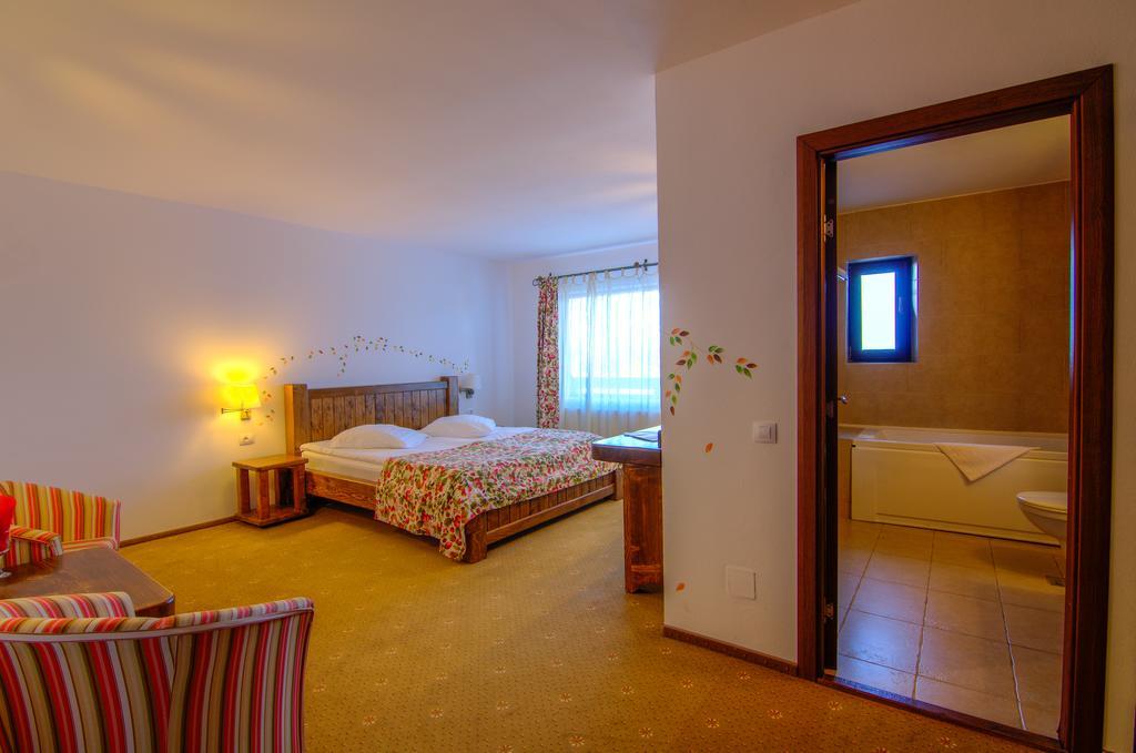 Cheile Gradistei Fundata Resort エクステリア 写真