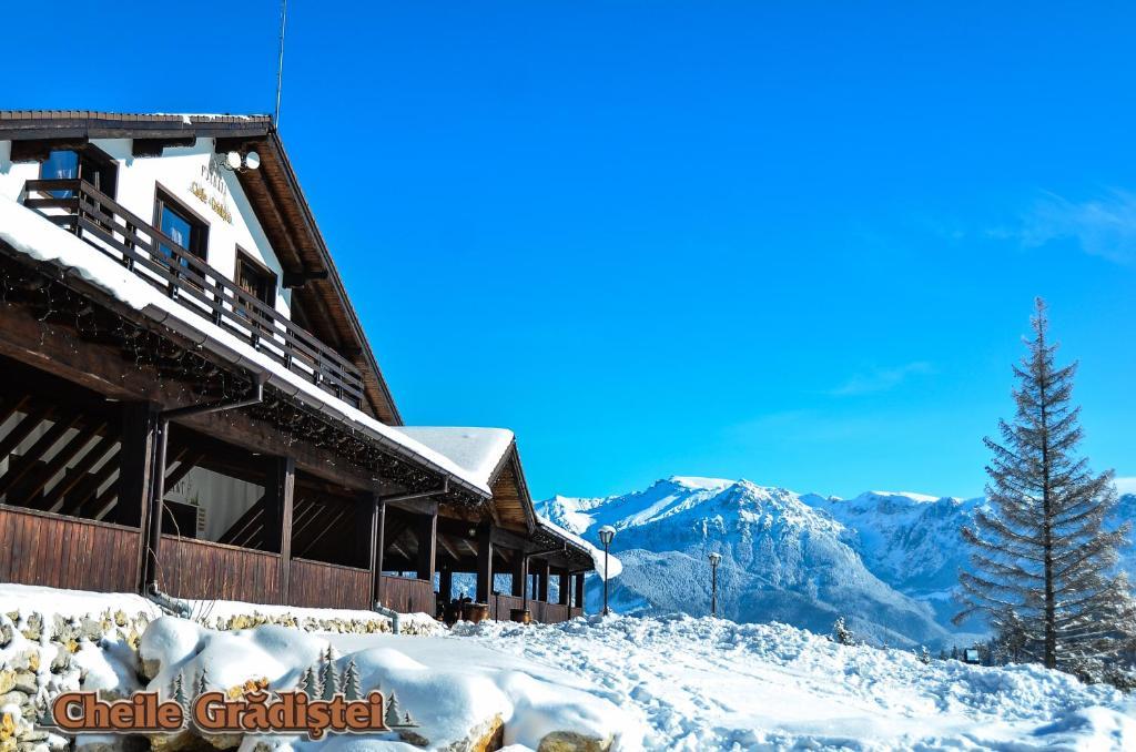 Cheile Gradistei Fundata Resort エクステリア 写真
