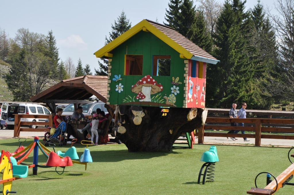 Cheile Gradistei Fundata Resort エクステリア 写真