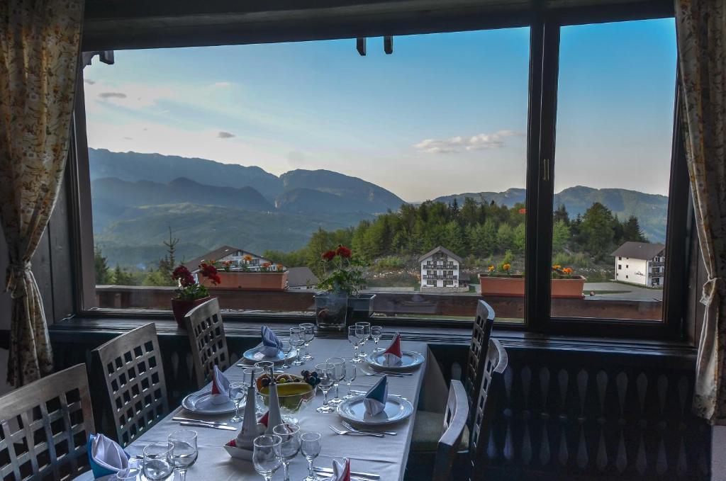 Cheile Gradistei Fundata Resort エクステリア 写真